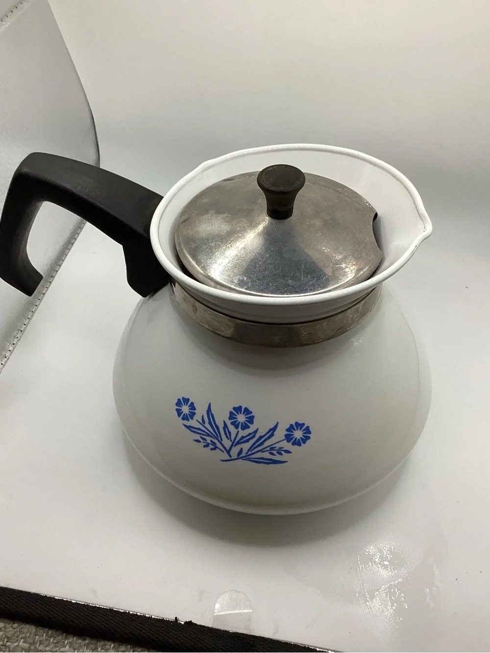 vintage CorningWare Blue Cornflower 6-Cup Teapot / Coffee Pot